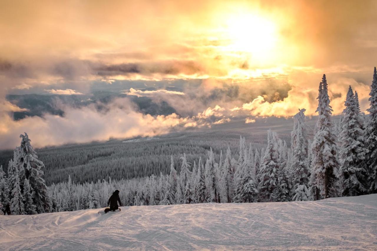 Chateau Big White Esterno foto
